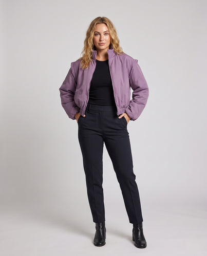 Damen Cropped‑Stehkragenjacke mit wattierter Füllung, elastischem Bund und voluminösen Ärmeln Nord Taschen