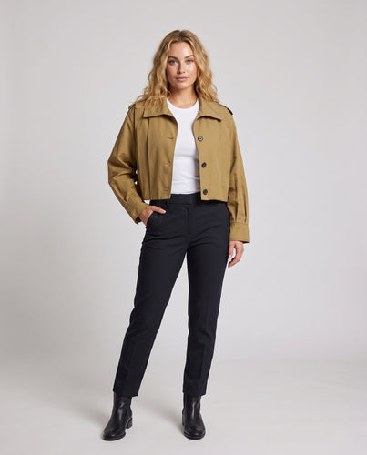 Damen Cropped‑Trenchjacke mit Epauletten, taillierter Schnitt und ballonartigen Ärmeln Nord Taschen