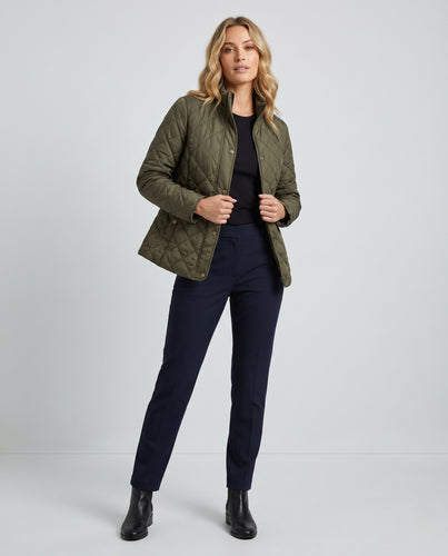 Damen Gesteppte Kurzjacke mit Diamantstepp, Rundhals und Pattentaschen Nord Taschen
