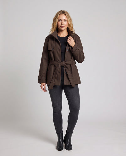 Damen Kurzmantel aus Wollmix mit Taillengürtel, hohem Stehkragen und Epauletten Nord Taschen