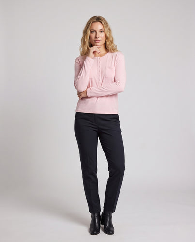 Damen Langärmeliges Oversize-Longsleeve mit Knopfleiste und aufgesetzten Brusttaschen Nord Taschen