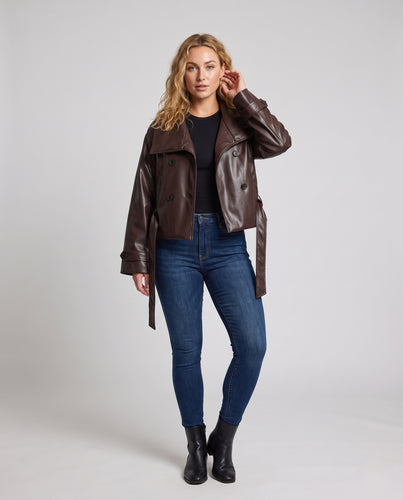 Damen Kurzgeschnittener Kunstleder-Trenchcoat mit breitem Schalkragen und Taillengürtel Nord Taschen