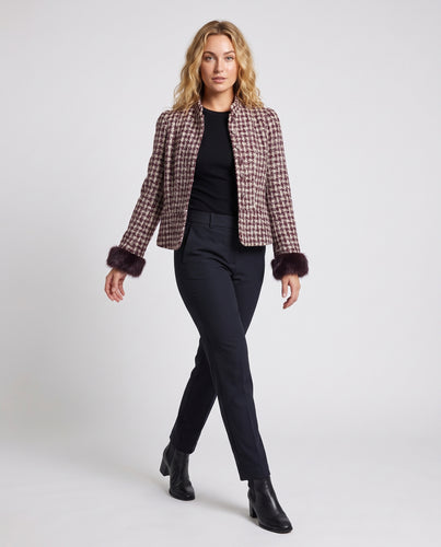 Damen Kurzjacke aus Bouclé-Tweed mit Stehkragen und Fellmanschetten Nord Taschen
