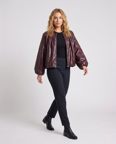 Damen Kurzjacke aus glänzendem Kunstleder mit Ballonärmeln Nord Taschen