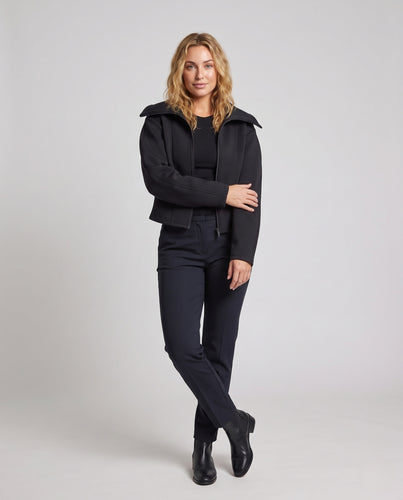 Damen Kurzjacke aus Neopren mit übergroßem Schalkragen und konturierter Nahtführung Nord Taschen