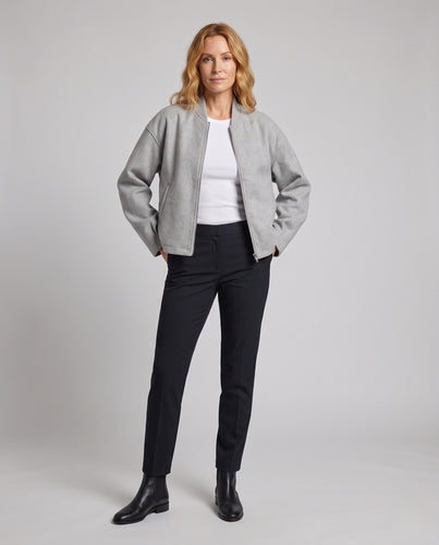 Damen Kurzjacke im minimalistischen Bomberstil aus weichem Fleece mit Stehkragen und Eingrifftaschen Nord Taschen