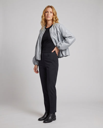 Damen Kurzjacke im Oversize-Babydoll-Cut mit Reißverschluss und Ballonärmeln Nord Taschen
