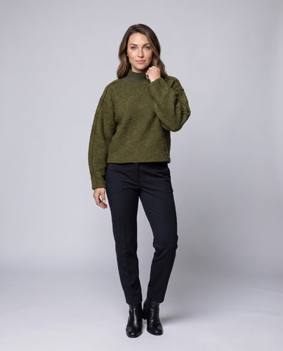 Damen Oversize Bouclé-Pullover mit hohem Rippkragen und Ballonärmeln Nord Taschen