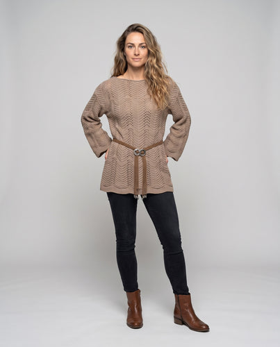 Damen Oversize-Strickponcho mit Ajourmuster und Lederfransen-Gürtel Nord Taschen