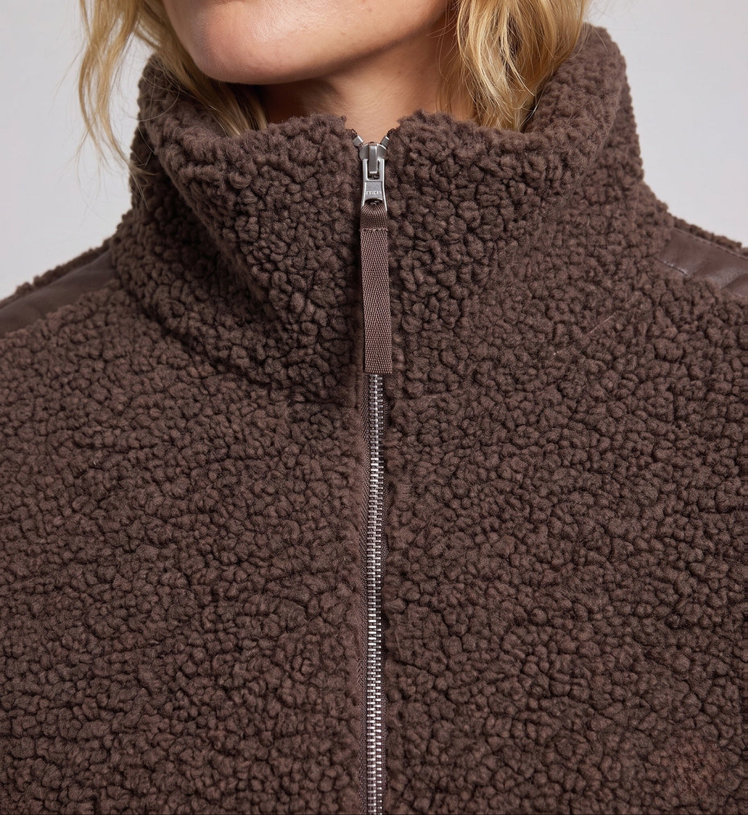 Product 11006391845210 - close_up_detail