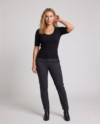 Damen Figurbetontes Feinripp-Shirt mit tiefem Rundhals und Kurzarm Nord Taschen