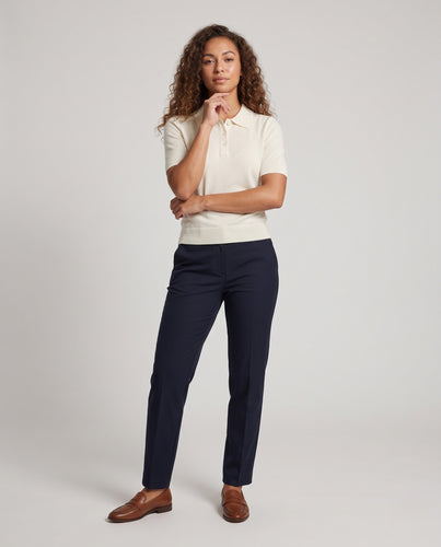 Damen Kurzarm-Feinstrick-Poloshirt aus reiner Merinowolle mit Hemdkragen und leicht taillierter Silhouette Nord Taschen