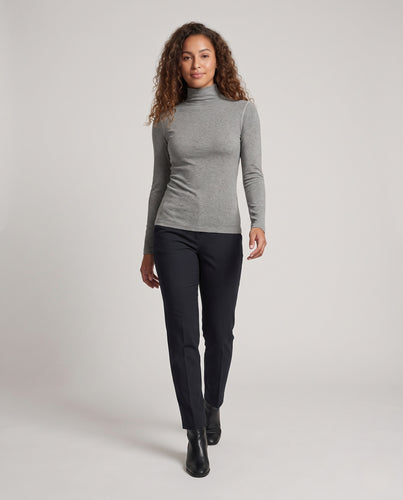 Damen Schmal geschnittener Feinstrick‑Rollkragenpullover mit Nahtdetail und Extraarmschaft Nord Taschen