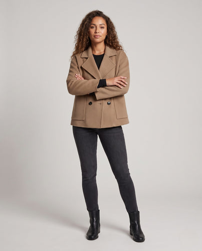Damen Doppelreihiger Wollmix-Kurzmantel im Boxy‑Schnitt mit Reverskragen und aufgesetzten Taschen Nord Taschen