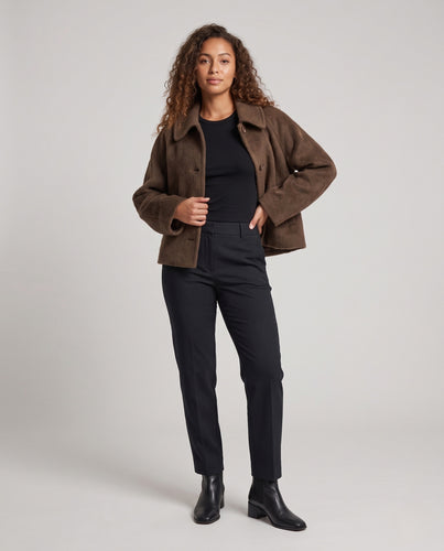 Damen Kurzboxy-Wollmixjacke mit kastigem Schnitt, übergroßem Umlegekragen und Ballonärmeln Nord Taschen
