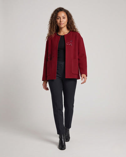 Damen Kurzjacke im Boxy‑Schnitt aus Wollmix mit Rundhalsausschnitt, aufgesetzten Taschen und zarter Perlenstickerei Nord Taschen