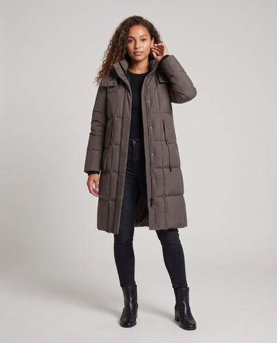 Damen Midilanger Steppmantel mit voluminösem Stehkragen, Kapuze und kaschierender Kassettensteppung Nord Taschen
