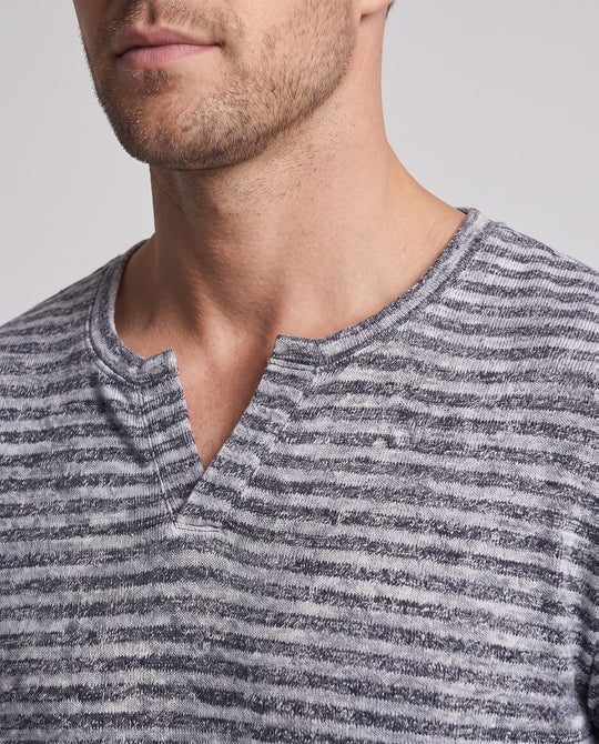 Product 11009352761690 - close_up_detail