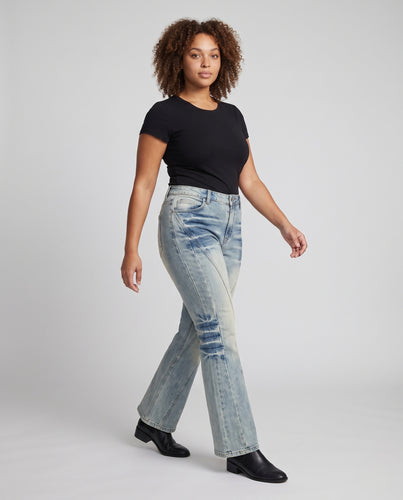 Damen ausgestellte Jeanshose mit hoher Taille, dekorativen Längsnähten und ausgewaschener Bleach‑Optik Nord Taschen