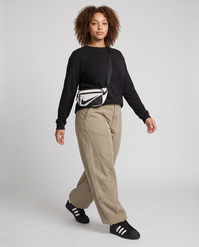 Damen Oversize-Sweatshirt mit Rundhalsausschnitt, Logopatch und lockerem Schnitt Nord Taschen
