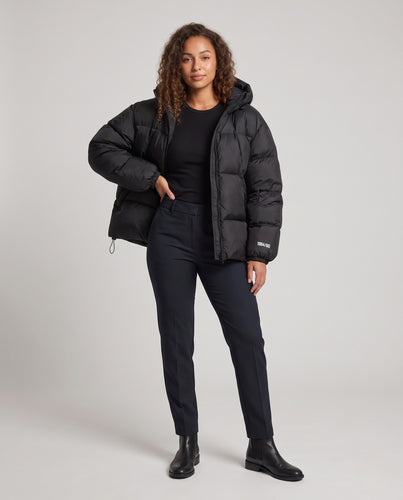 Damen Oversize Stepp-Pufferjacke mit Kapuze und Thermoisolierung Nord Taschen