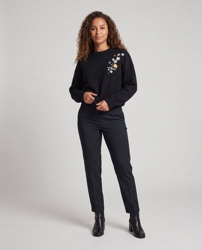 Damen Weicher Oversize-Strickpullover mit feiner Blumenstickerei und Rundhalsausschnitt Nord Taschen