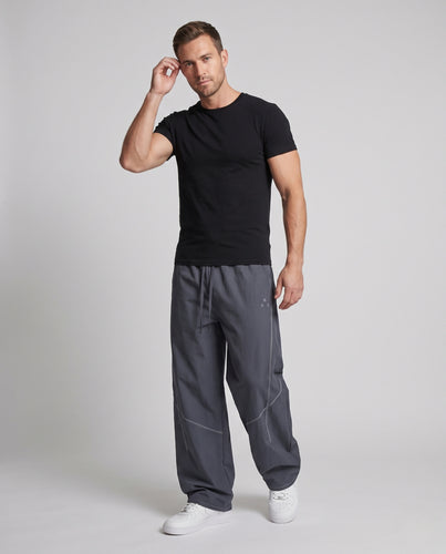 Unisex Weite Technical-Palazzohose mit Kordelbund, Kontrastnähten und Utility-Details Nord Taschen