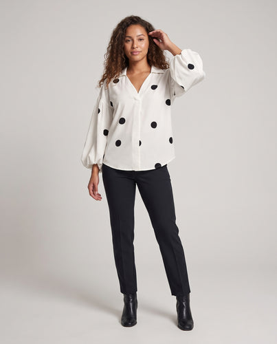 Damen Oversize-Bluse mit Reverskragen und großen Polka-Dots Nord Taschen