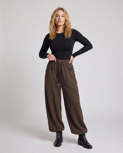 Damen Ultraweite Palazzo-Jogginghose aus weichem Jersey mit elastischem Bund und großen aufgesetzten Taschen Nord Taschen