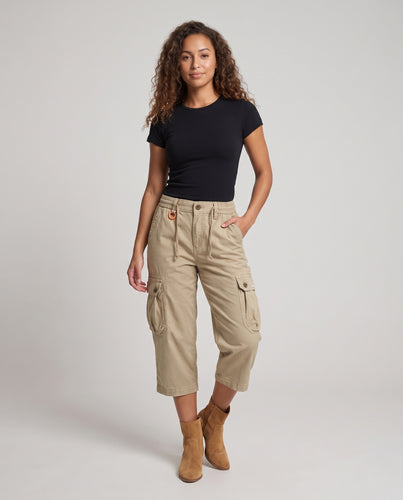 Damen weite Cargo-Caprihose mit geradem Bein und elastischem Bund Nord Taschen