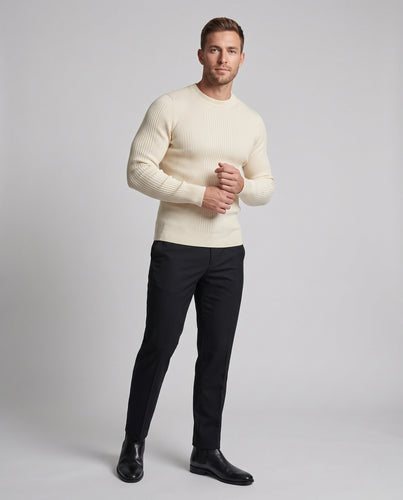 Herren Figurbetonter Feinstrick-Pullover mit feiner Rippenstruktur und Rundhalsausschnitt Nord Taschen