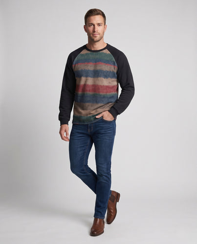 Unisex Oversize-Strickpullover mit mehrfarbiger Wellenstreifen-Front Nord Taschen