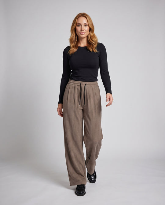 Product 11009335918938 - full_body_front