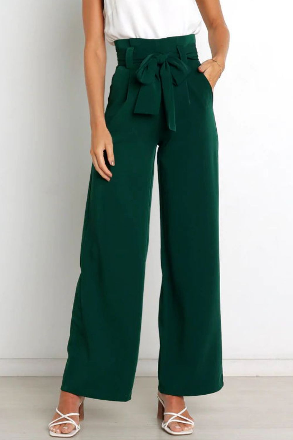 Hohe Taille Paperbag Hose mit Schleifendetail