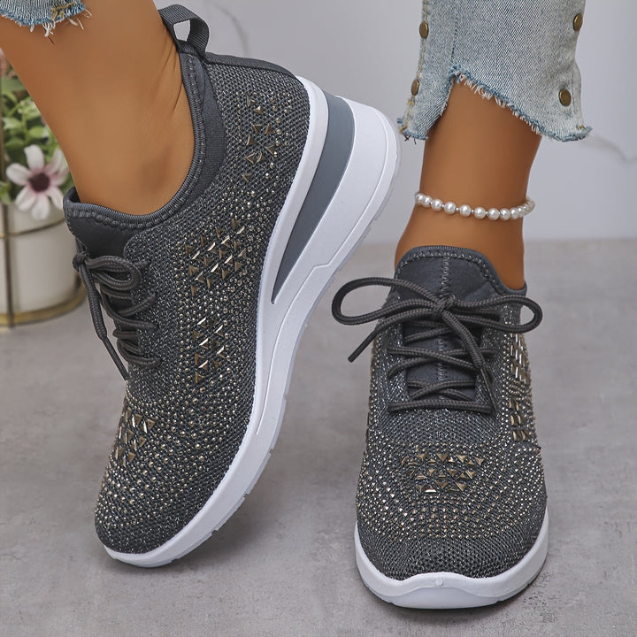 Elegante Sneakers mit Strasssteinen