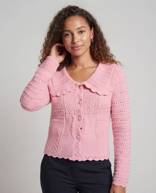Damen Feingestrickte Cardigan mit großem Bubikragen, Zopfmuster und Rundholzknöpfen Nord Taschen