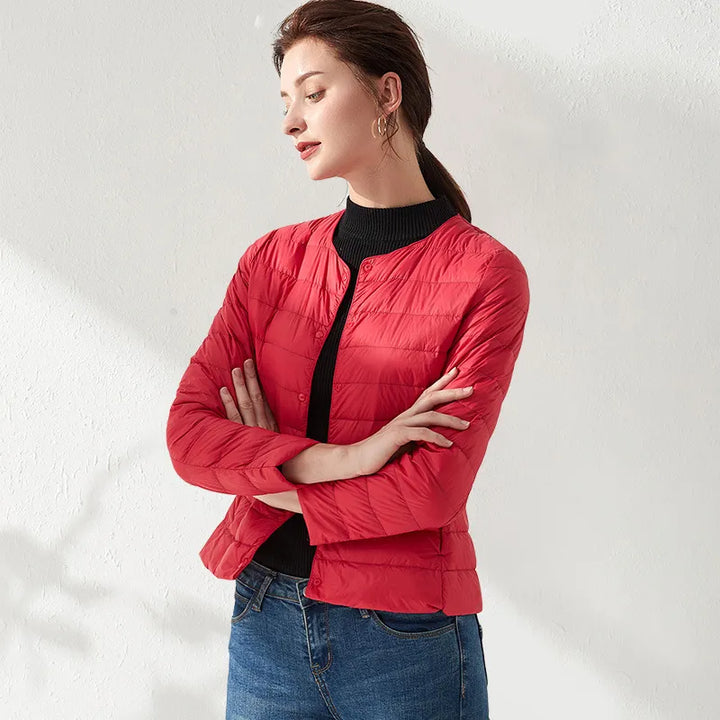 Leichte, Kragenlose, Schlankmachende Daunenjacke für Frauen