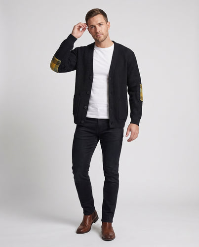 Unisex Grobgestrickte Oversize-Cardigan mit tiefem V‑Ausschnitt, Knopfleiste und karierten Ellenbogen-Patches Nord Taschen
