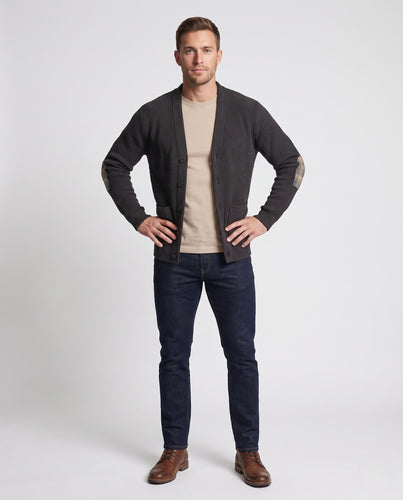 Unisex Grobstrukturierter Strick-Cardigan mit Knopfleiste, aufgesetzten Taschen und karierten Ellbogenpatches Nord Taschen