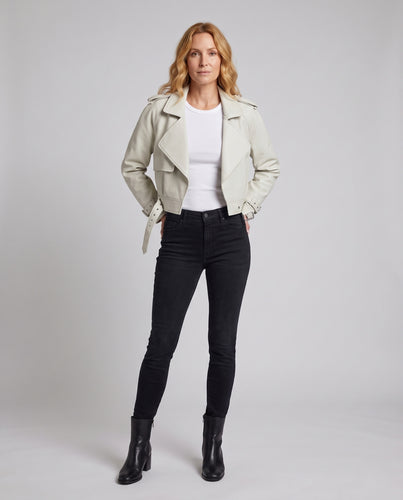 Damen Kurz geschnittene taillierte Kunstleder‑Trench‑Bikerjacke mit Taillengürtel Nord Taschen
