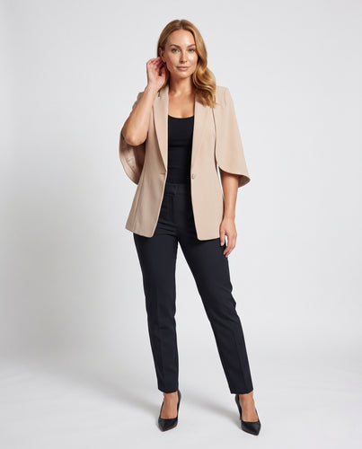 Damen Boxy-Capeblazer mit dreiviertel Schlitzärmeln und schmaler Taillierung Nord Taschen