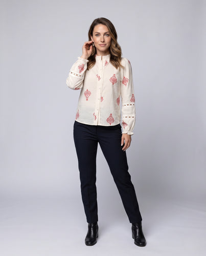 Damen Boho-Viskosebluse mit Stehkragen, Spitzenärmel-Detail und fein bezogener Knopfleiste Nord Taschen