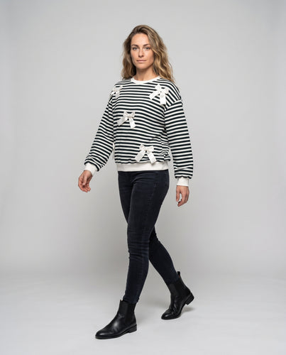 Damen Lässiger gestreifter Sweatpullover mit dekorativen Satinschleifen & gerippten Bündchen Nord Taschen