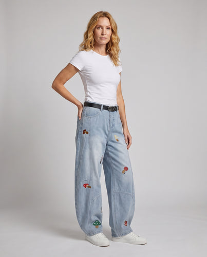 Damen Extraweite Baggy-Jeans aus Denim mit Pilz-Stickereien und Ballon-Saum Nord Taschen