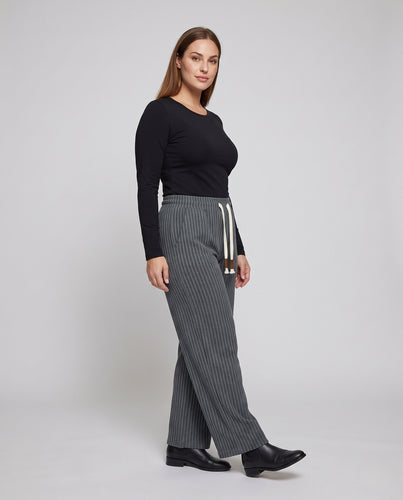 Damen Fließende Wide‑Leg‑Loungehose mit Rippstruktur, Elastikbund und Kordelzug Nord Taschen