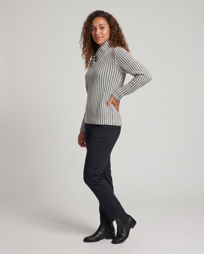Damen Strukturiertes Langarmshirt mit Stehkragen und asymmetrischer Knopfleiste Nord Taschen