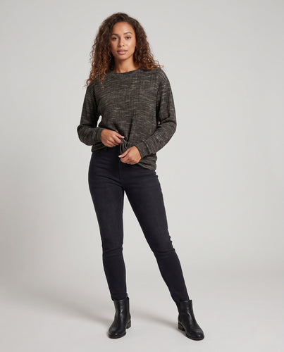 Damen Texturiertes Oversize-Langarmshirt aus Feinstrick mit melierter Struktur Nord Taschen