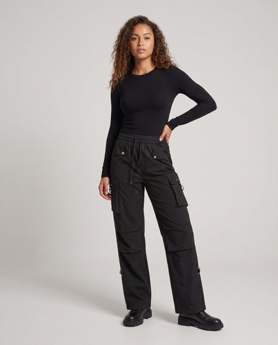 Damen Weite Cargo-Baggy-Hose mit Tunnelzugbund, Mehrfachtaschen und verstellbarem Saum Nord Taschen