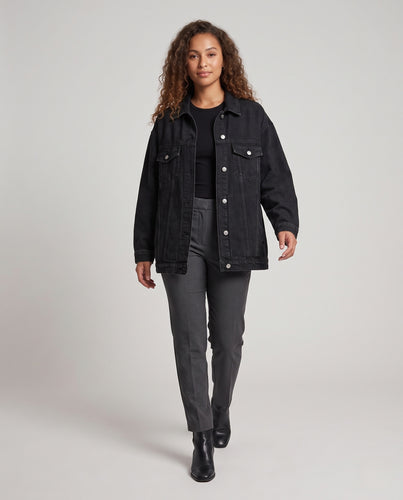 Damen Weite Denim-Worker-Jacke mit überschnittenen Schultern, Metall-Druckknöpfen und Utility-Taschen Nord Taschen