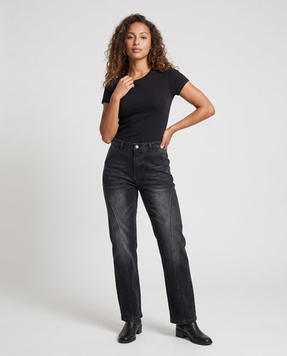 Damen Weite Jeans mit vertikaler Teilungsnaht und Vintage‑Waschung Nord Taschen
